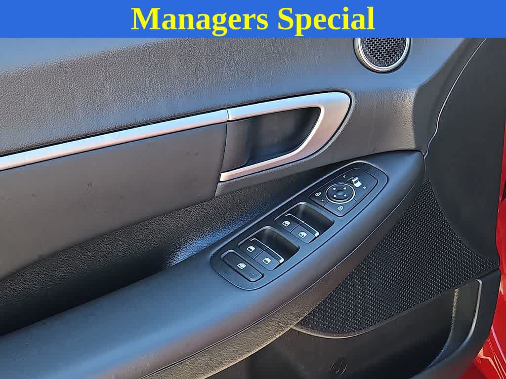 Used 2024 Hyundai Sonata SEL FWD image 12