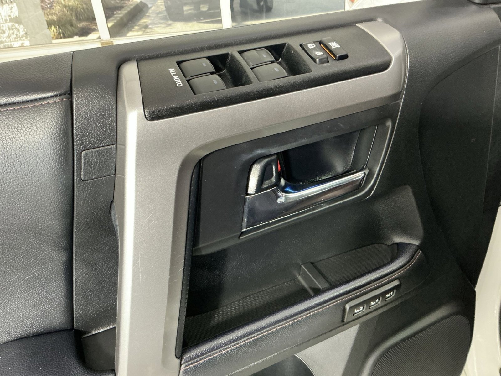 Used 2023 Toyota 4Runner Limited image 16