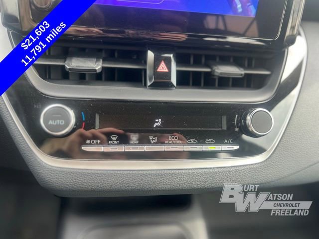 Used 2025 Toyota Corolla LE image 16