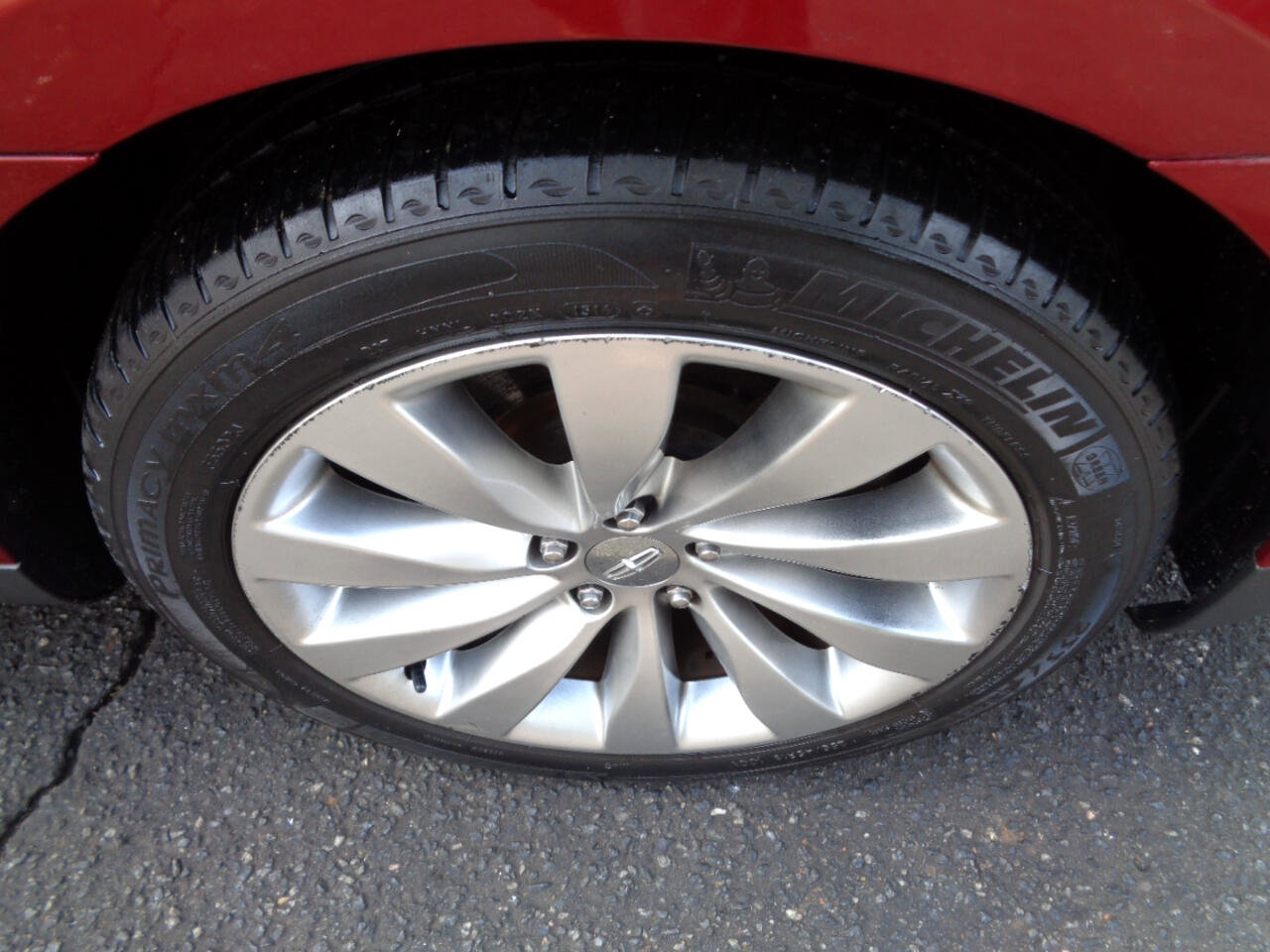 Used 2014 Lincoln MKS Sedan image 29