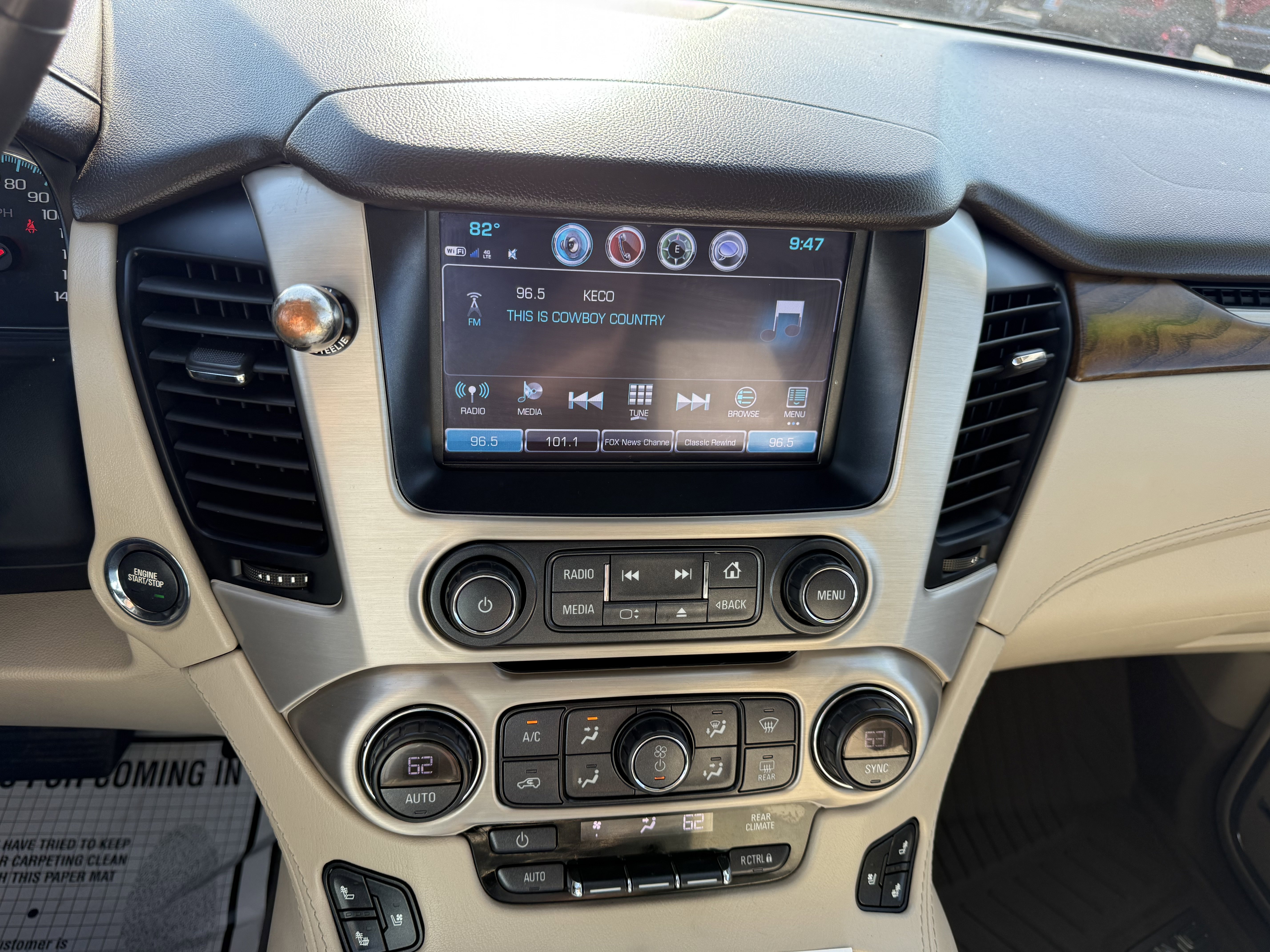 Used 2020 GMC Yukon Denali w/ Denali Premium Package image 7