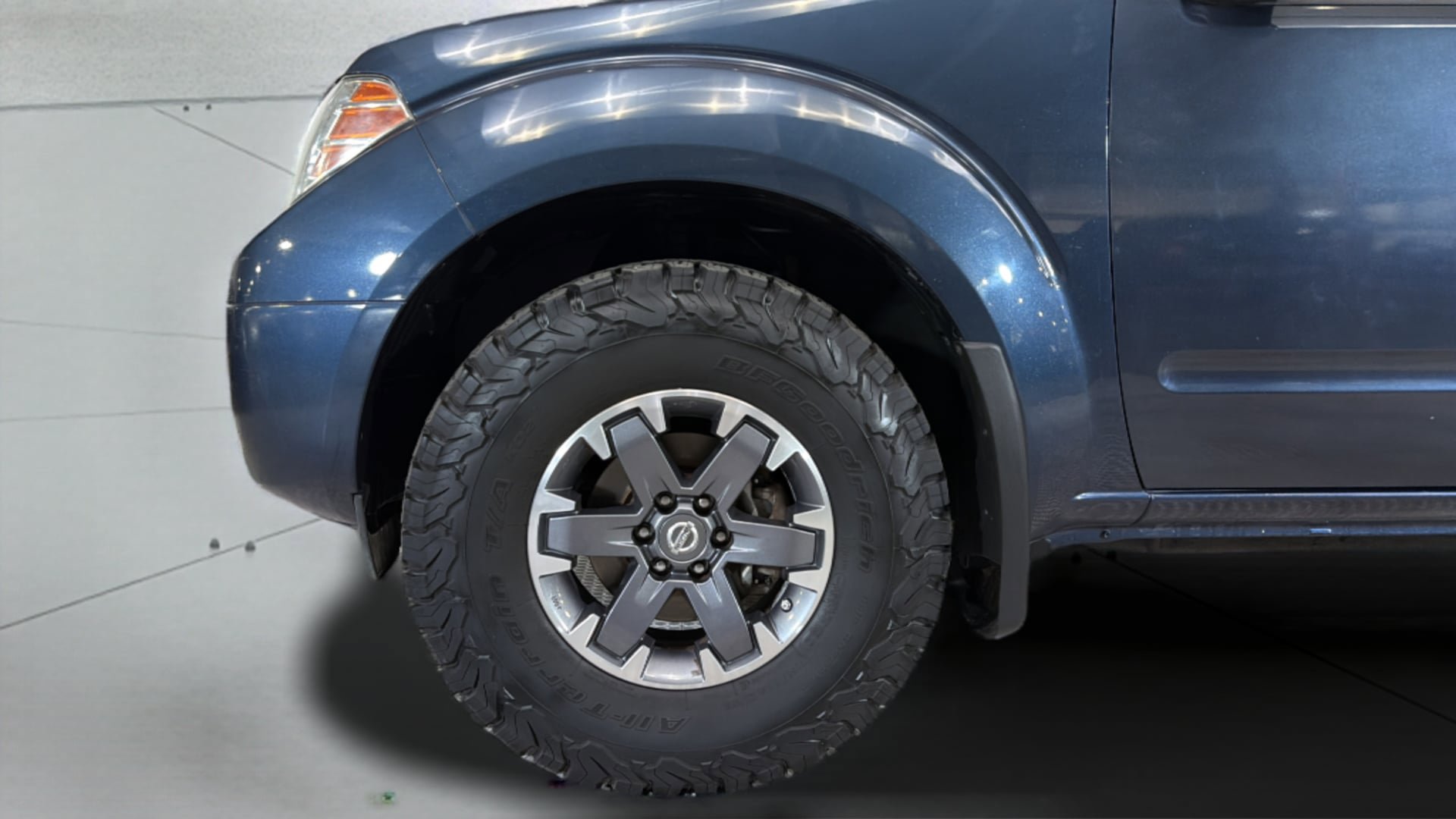 Used 2015 Nissan Frontier PRO-4X w/ Pro-4x Luxury Package AWD/4WD image 36
