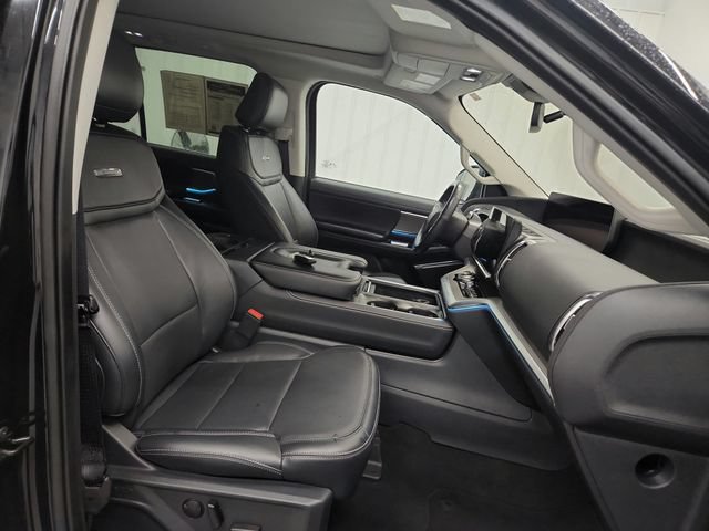 Used 2025 Ford Expedition Platinum AWD/4WD image 47