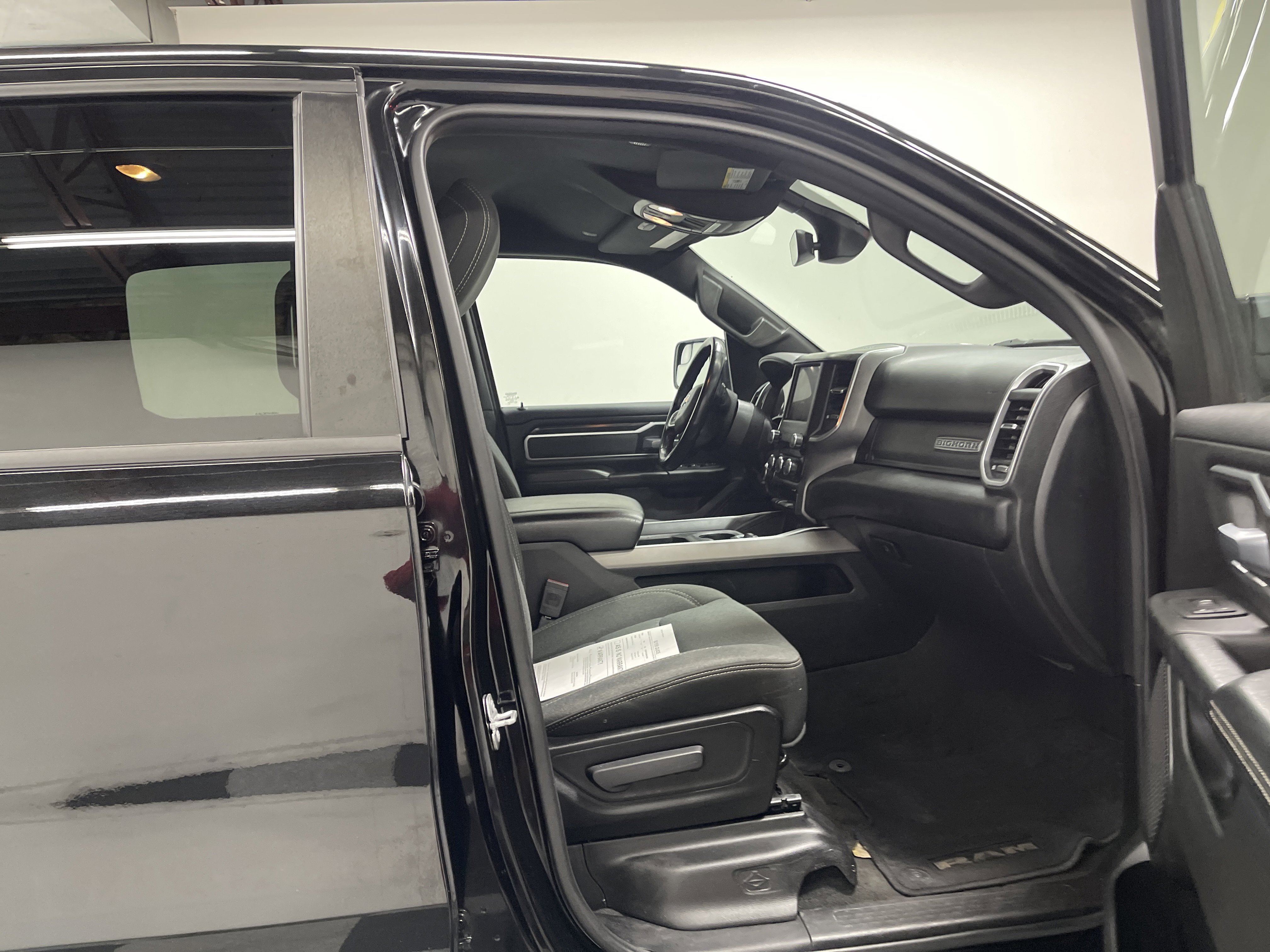 Used 2022 RAM 1500 Big Horn AWD/4WD image 25