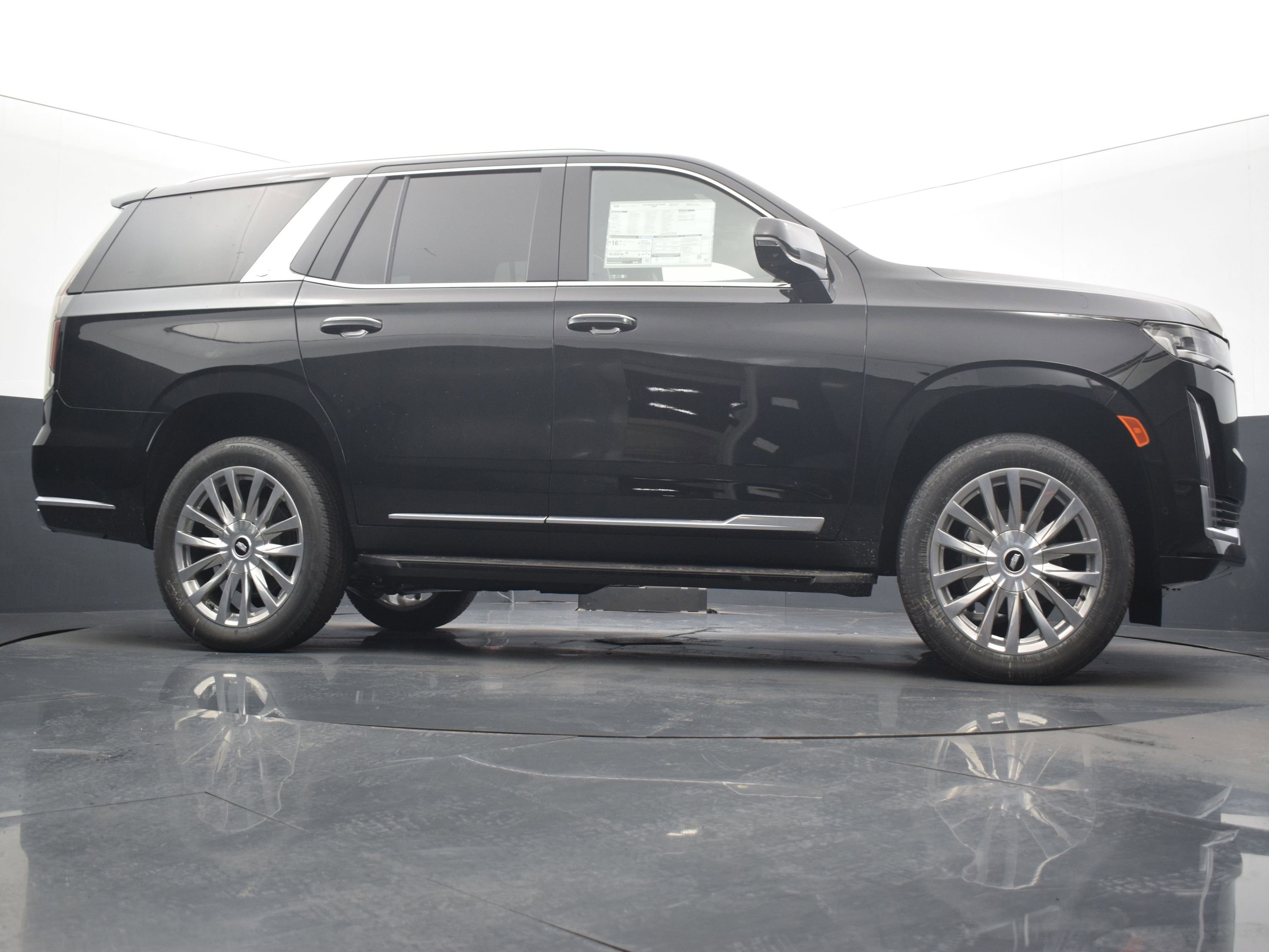 Used 2024 Cadillac Escalade Premium Luxury image 20