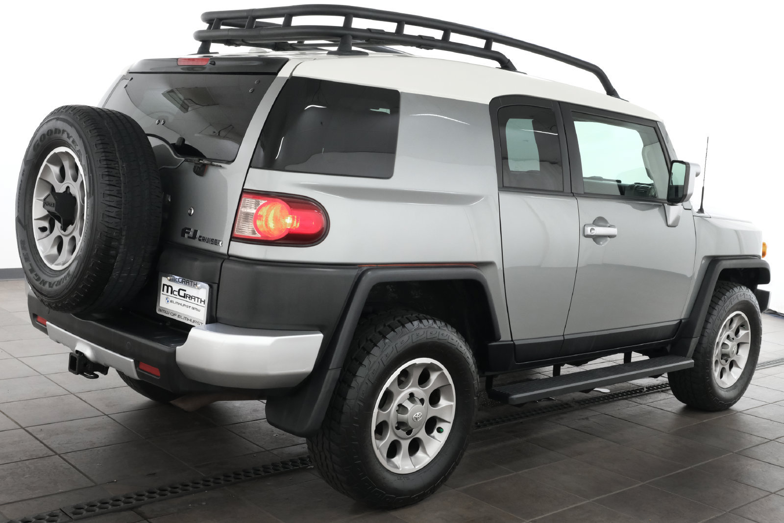 Used 2011 Toyota FJ Cruiser 4WD w/ Upgrade Pkg image 6