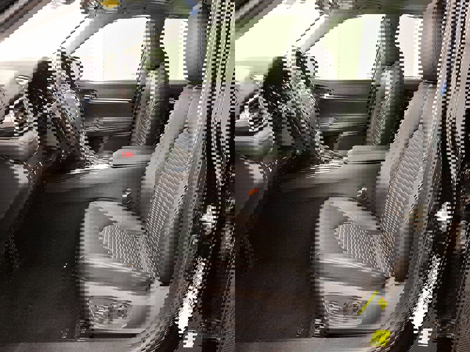 Used 2019 Toyota Camry SE image 11