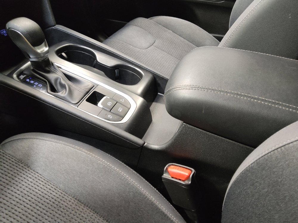 Used 2019 Hyundai Santa Fe SE image 26