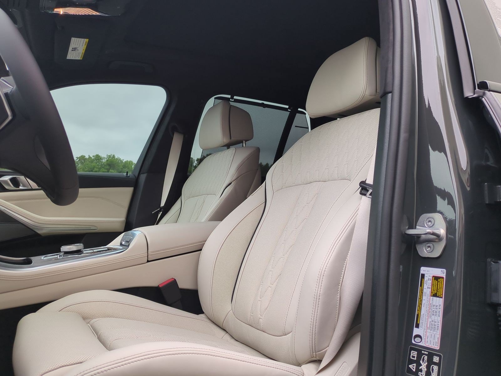 New 2026 BMW X5 xDrive40i w/ Executive Package AWD/4WD image 16