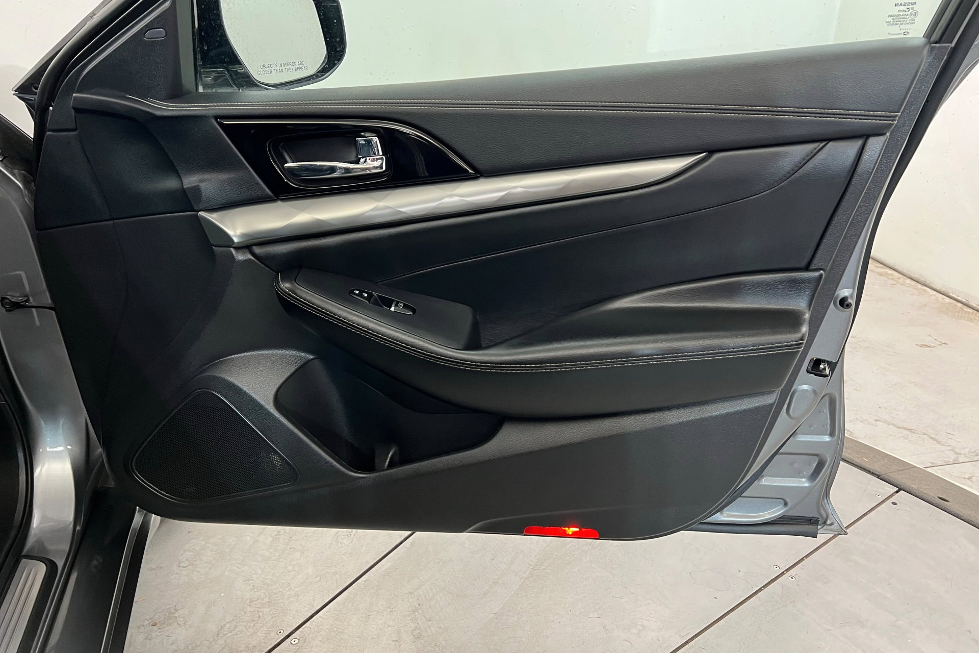 Used 2023 Nissan Maxima SV w/ Floor Mat Group image 22