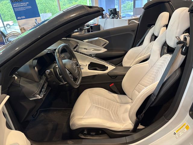 Used 2022 Chevrolet Corvette Stingray Preferred Conv w/ Z51 Performance Package RWD image 9