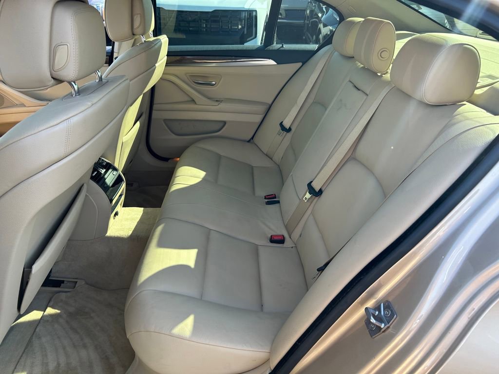 Used 2011 BMW 535i xDrive Sedan AWD/4WD image 25