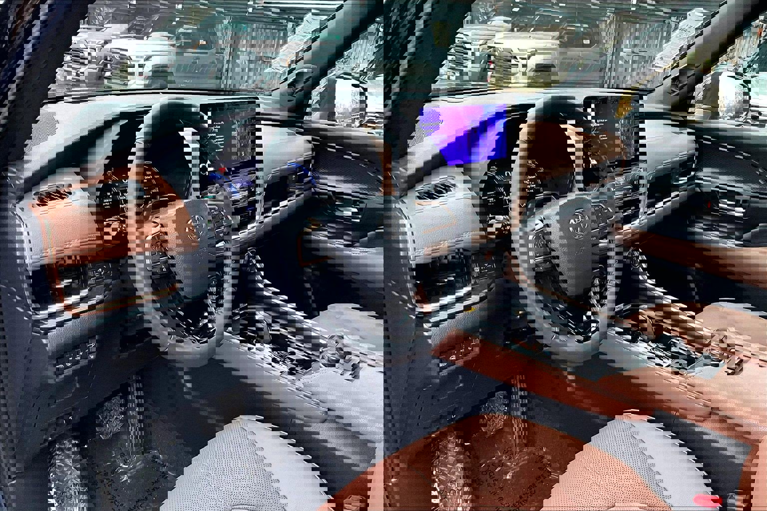 Used 2024 Toyota Grand Highlander AWD Hybrid image 13