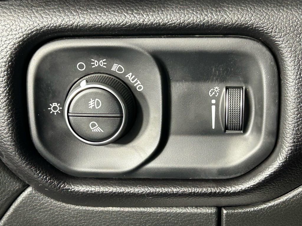 Used 2025 RAM 2500 Lone Star image 28