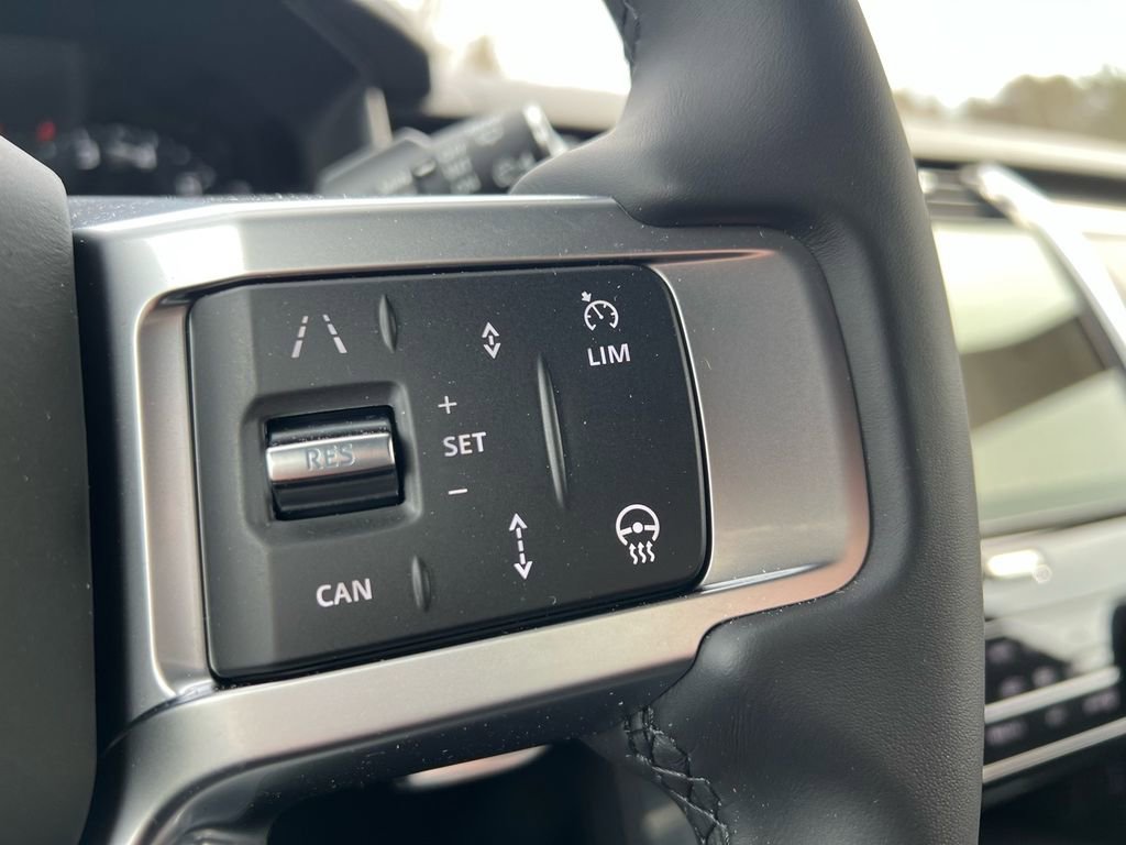 New 2026 Land Rover Discovery Limited Edition image 13