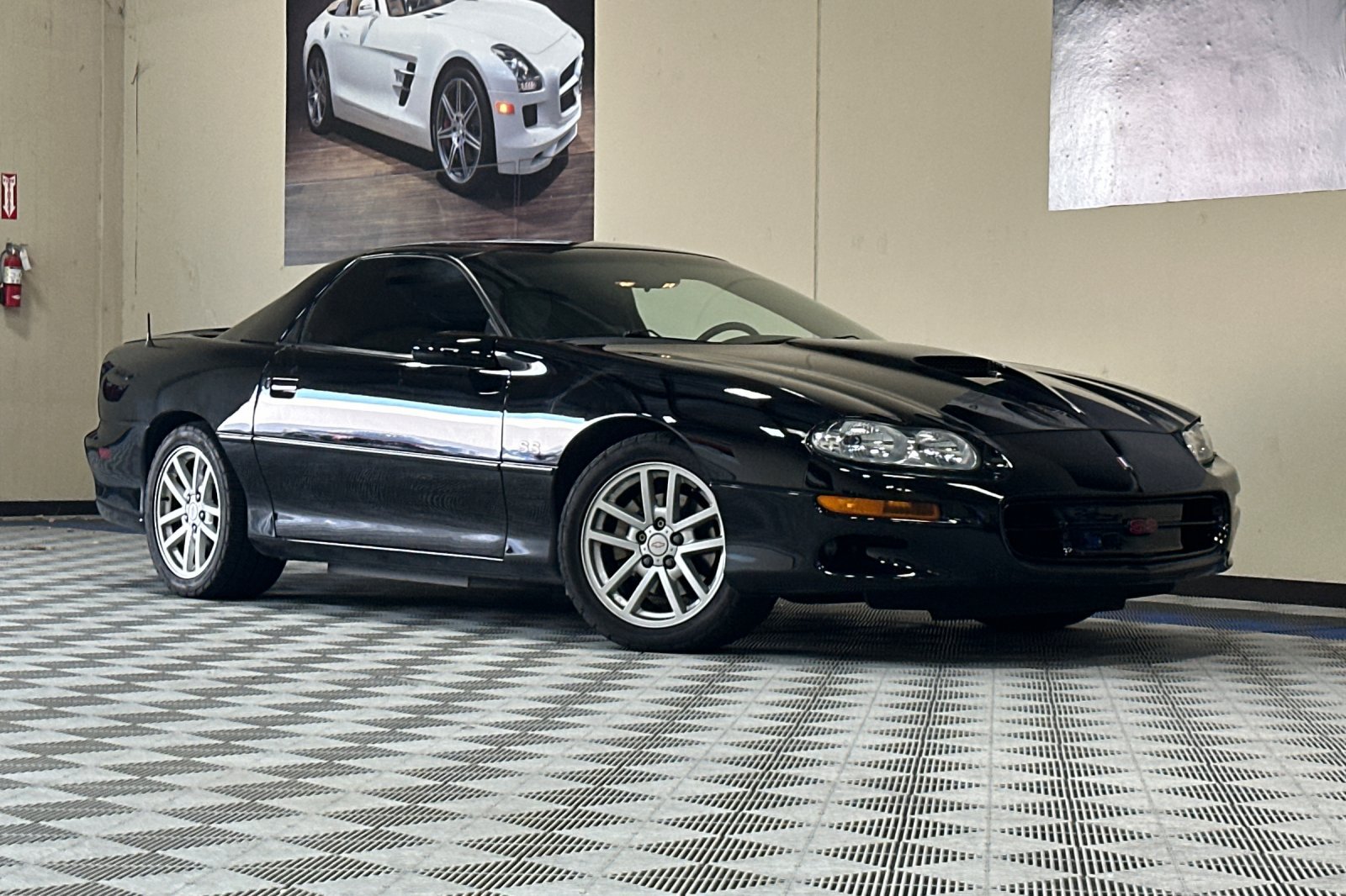 Used 2002 Chevrolet Camaro Z28 w/ SS Performance/Appearance Pkg RWD image 2