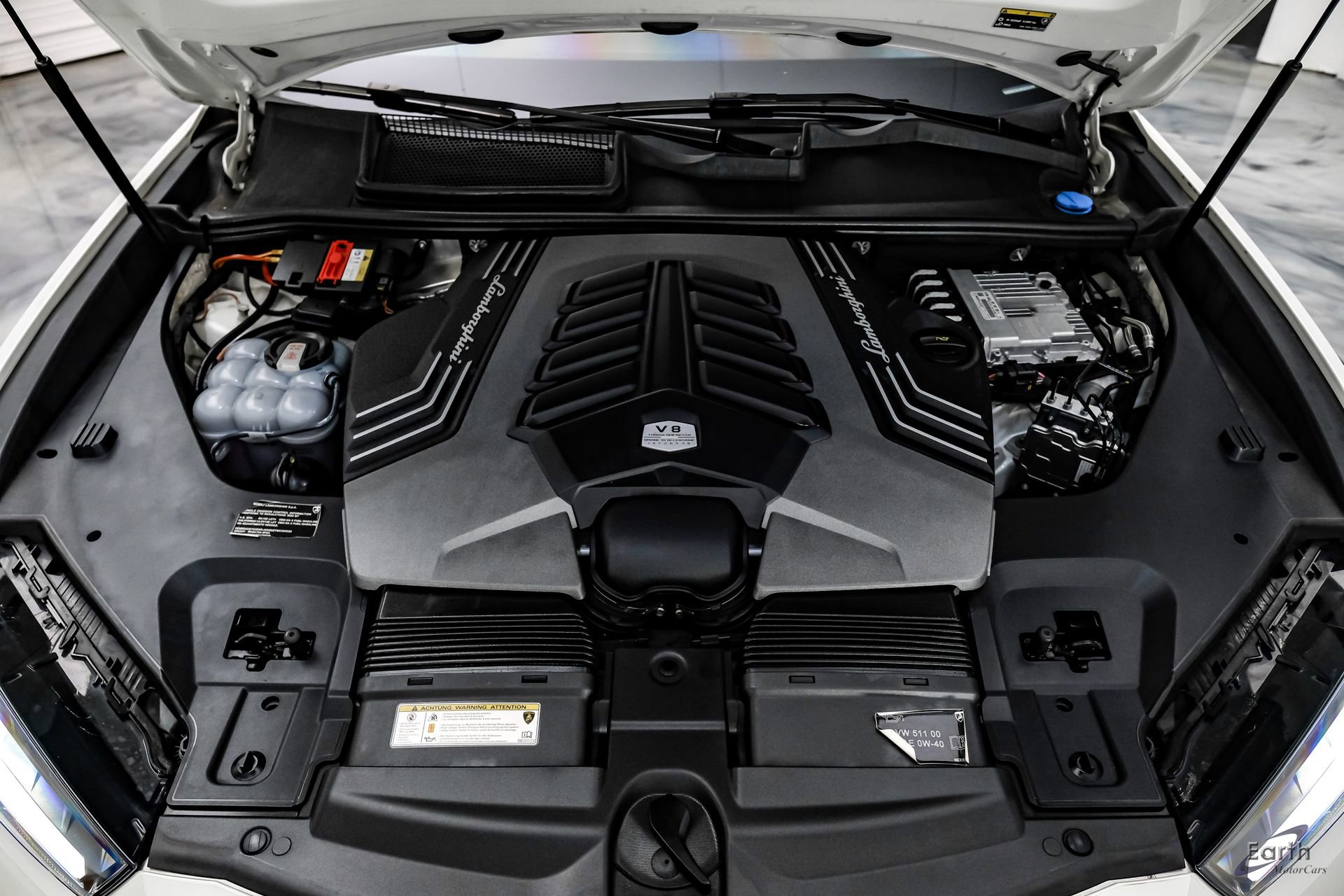 Used 2022 Lamborghini Urus AWD/4WD image 3