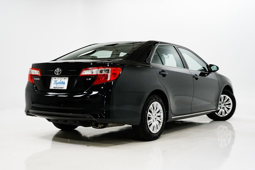 Used 2013 Toyota Camry LE image 26