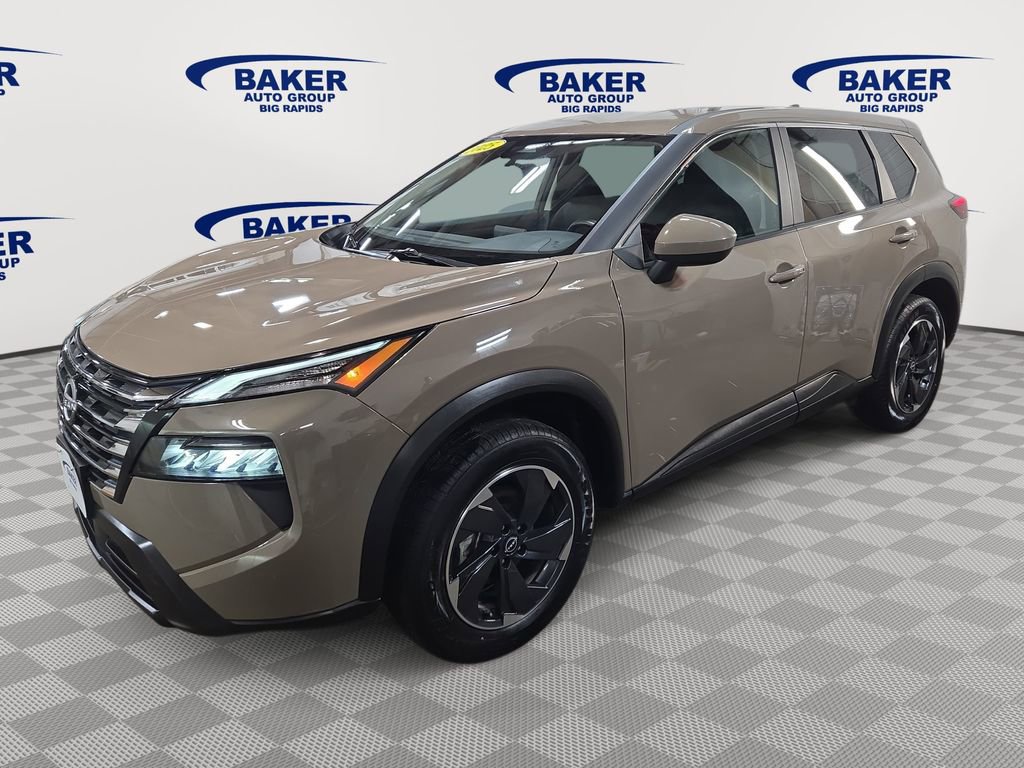 Used 2025 Nissan Rogue SV image 3