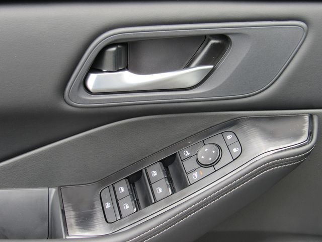 New 2026 Nissan Rogue SV FWD image 18