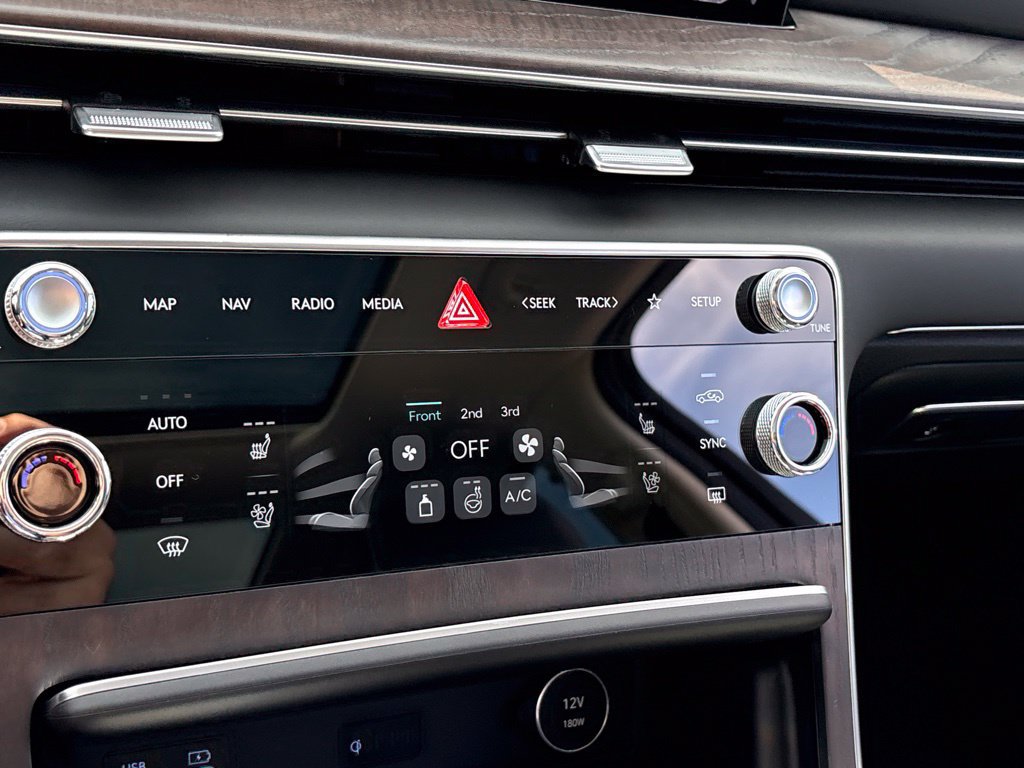 New 2027 Genesis GV80 2.5T Prestige AWD/4WD image 17
