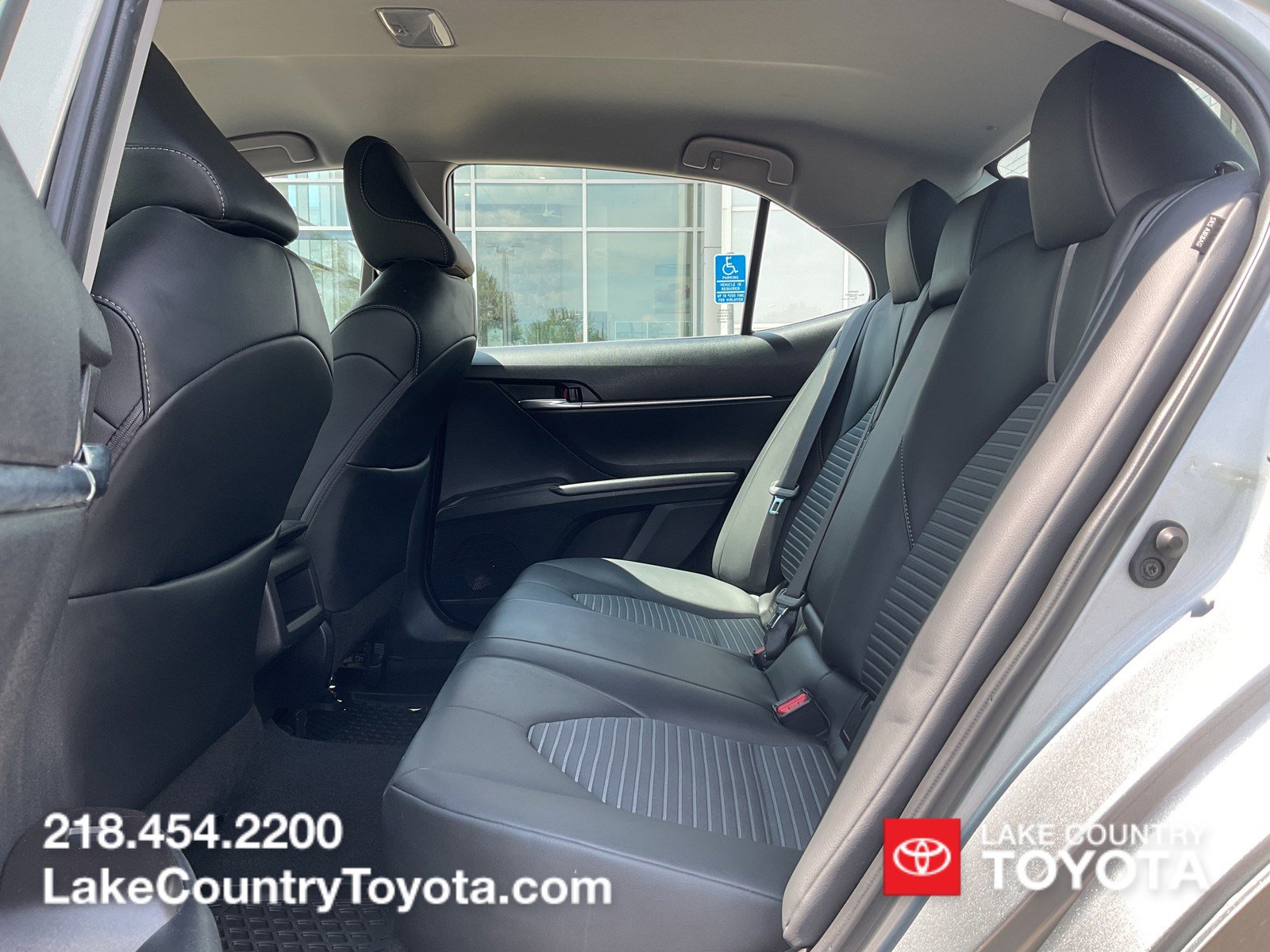 Used 2024 Toyota Camry SE FWD image 19