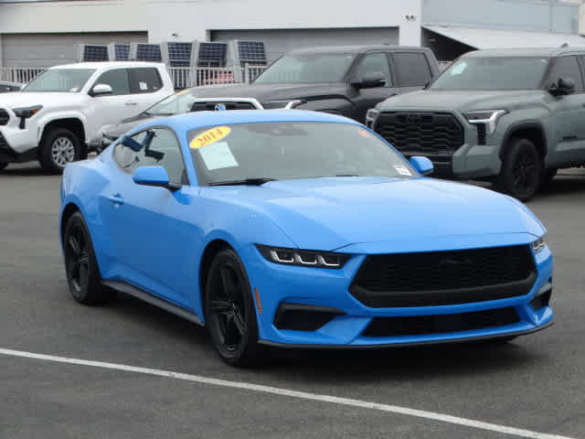 Used 2024 Ford Mustang Coupe image 4