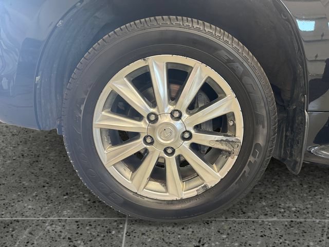 Used 2011 Lexus LX 570 4WD w/ Luxury Pkg image 24