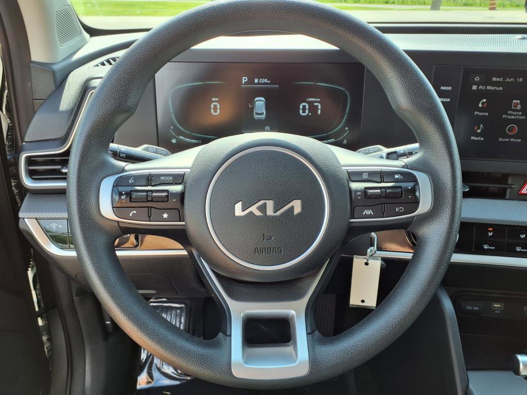 Used 2023 Kia Sportage LX image 18