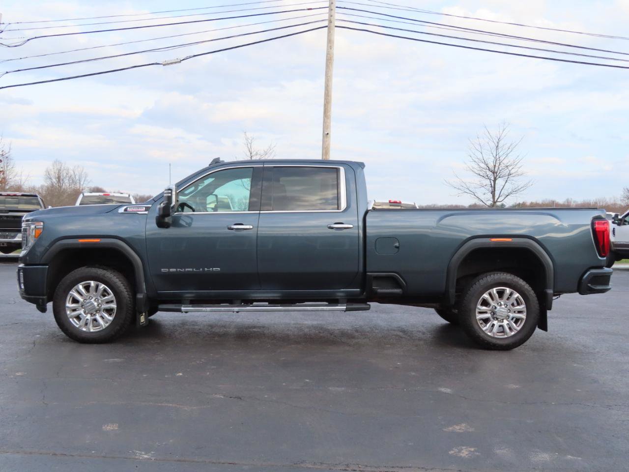 Used 2020 GMC Sierra 3500 Denali image 3