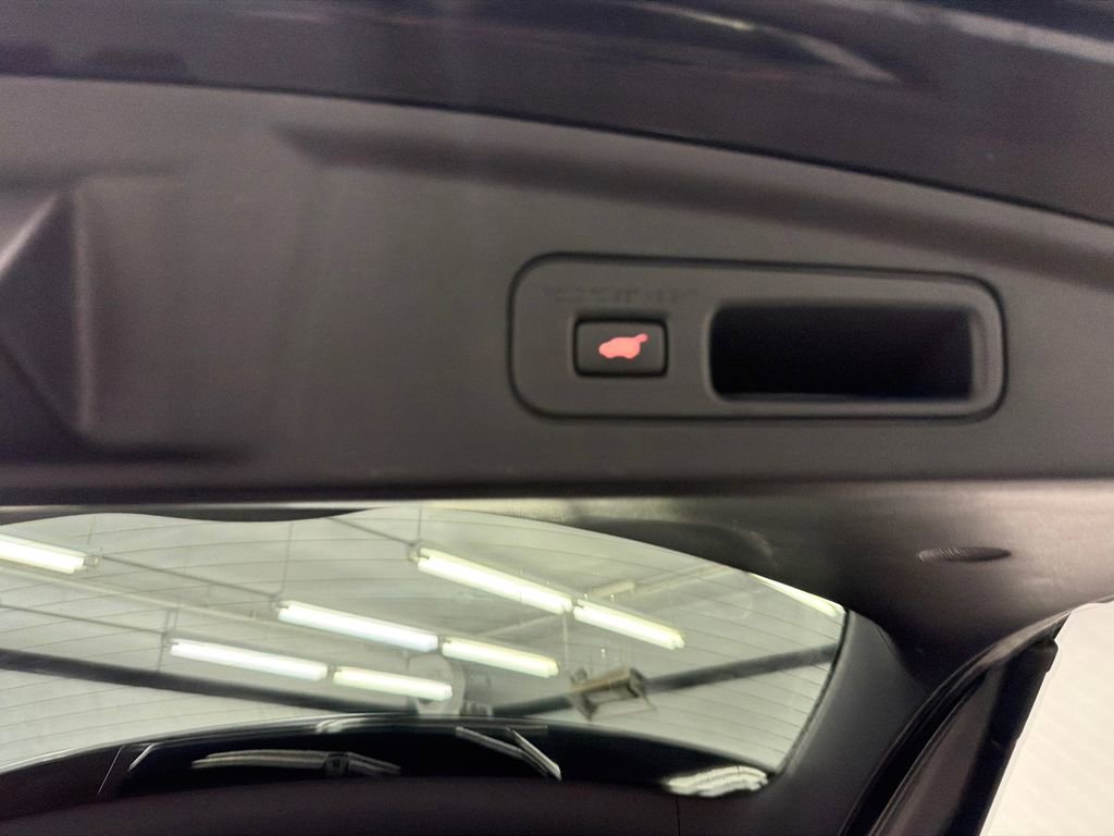 Used 2025 Acura MDX SH-AWD image 21