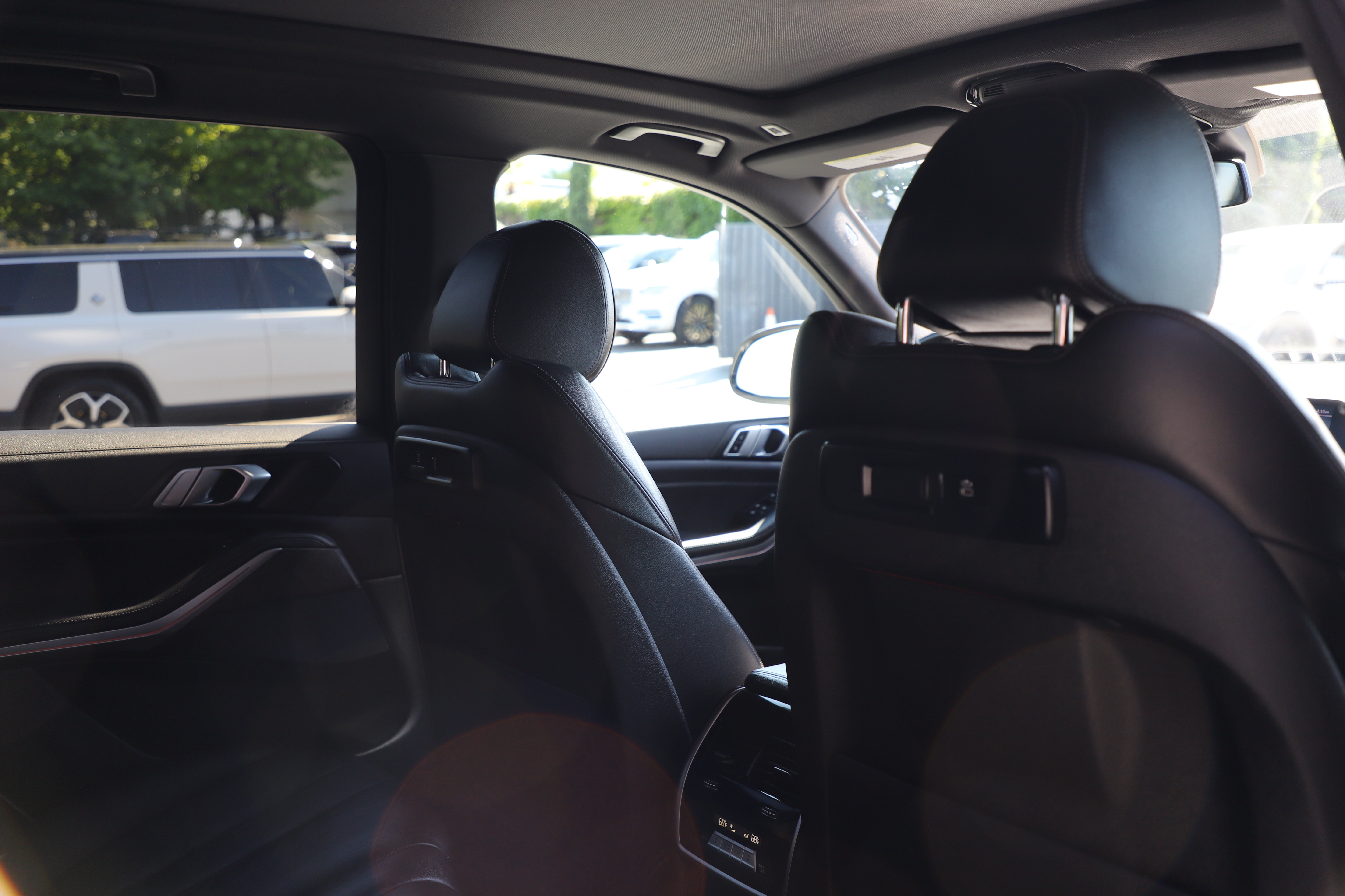 Used 2020 BMW X5 sDrive40i w/ Convenience Package RWD image 11