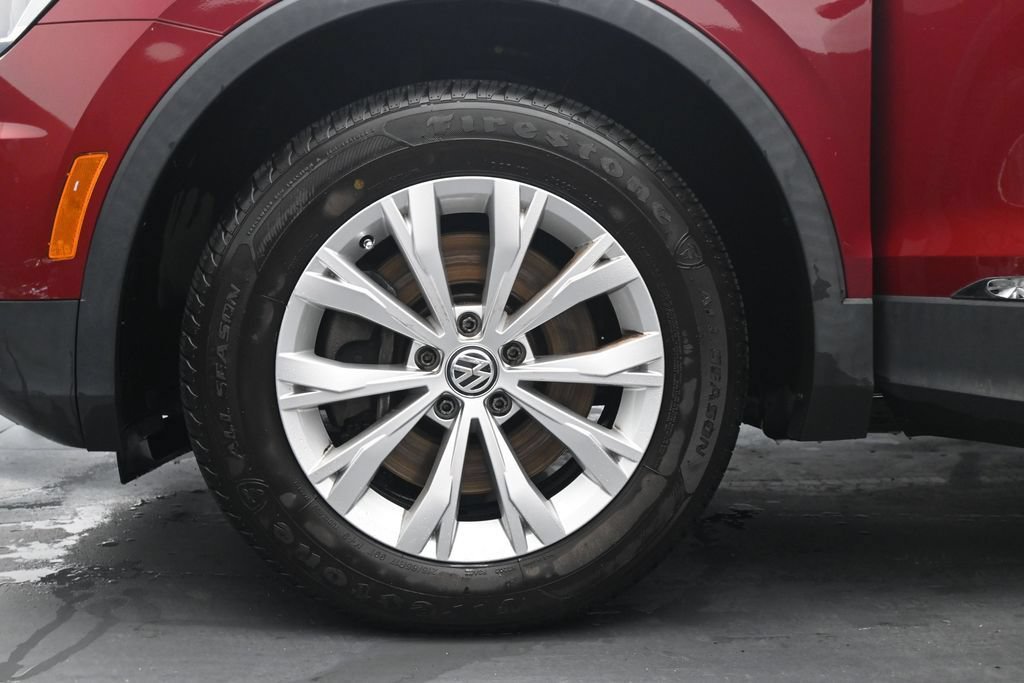Used 2018 Volkswagen Tiguan SE AWD/4WD image 13