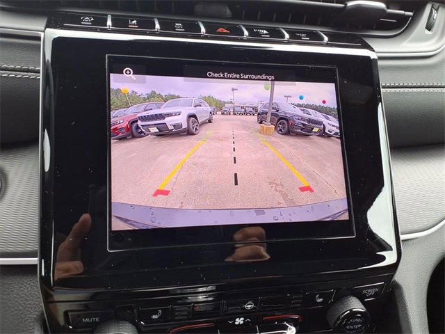 New 2025 Jeep Grand Cherokee L Altitude image 29