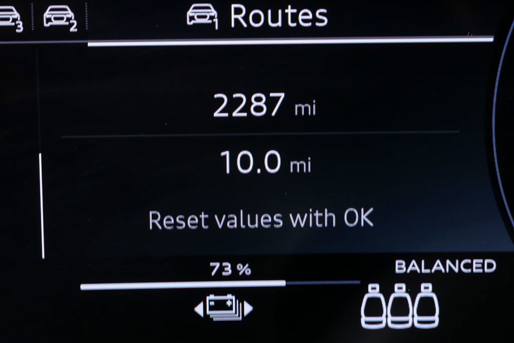 Certified 2025 Audi Q6 e-tron Premium image 11