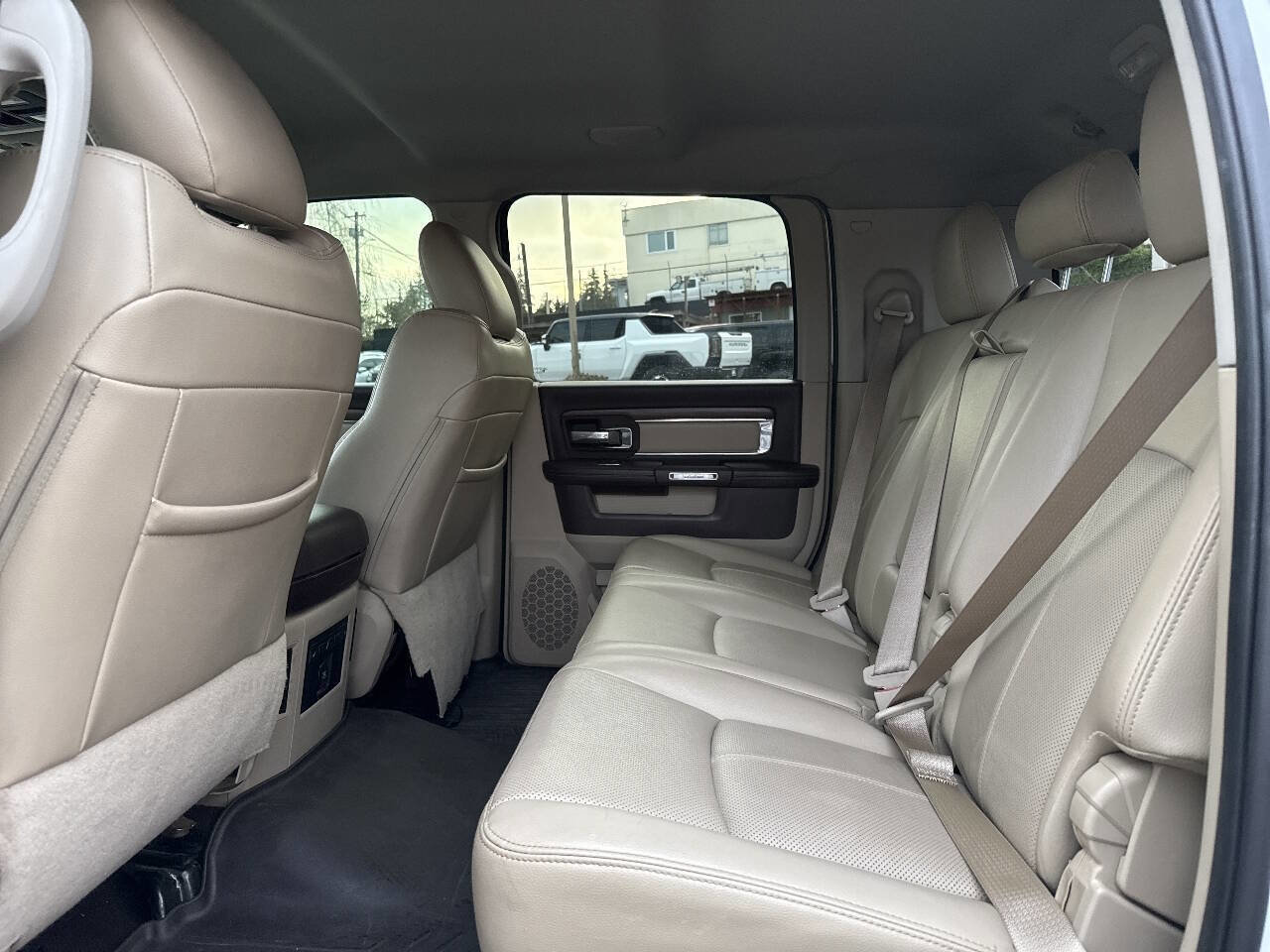 Used 2018 RAM 3500 Laramie image 20