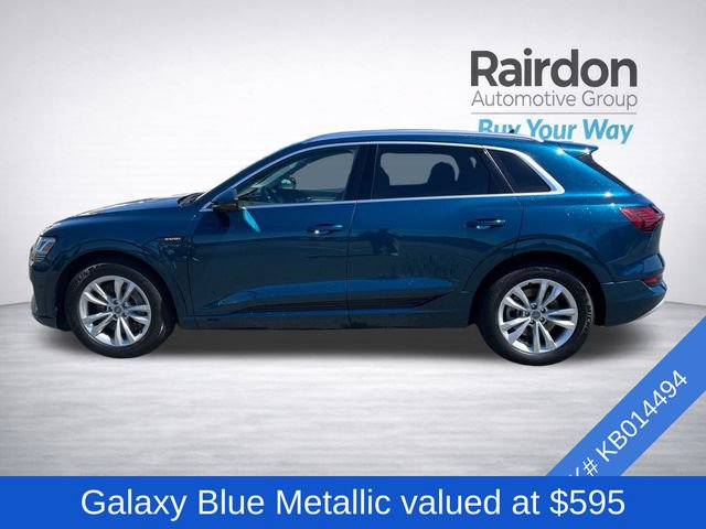 Used 2019 Audi e-tron Prestige w/ Prestige Package AWD/4WD image 4