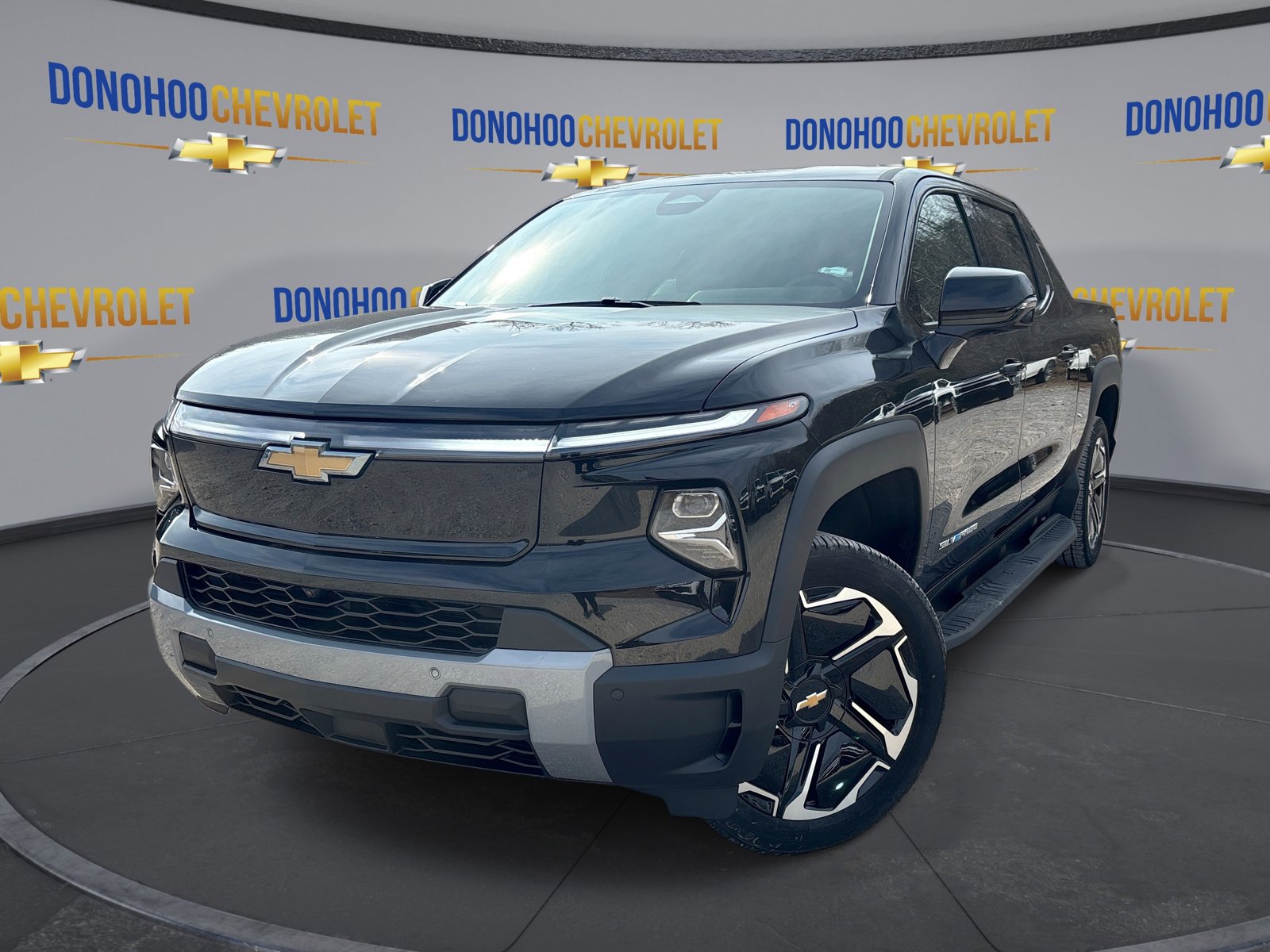 New 2026 Chevrolet Silverado EV LT w/ Premium Package image 1