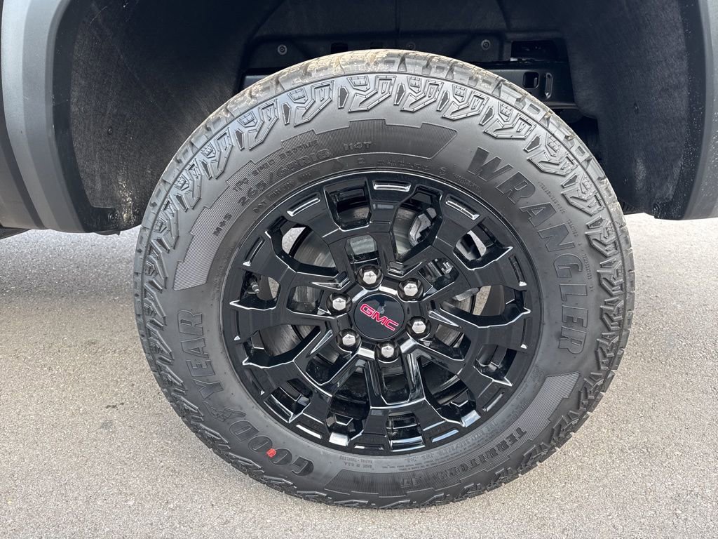 New 2026 GMC Canyon Elevation w/ Convenience Package RWD image 31