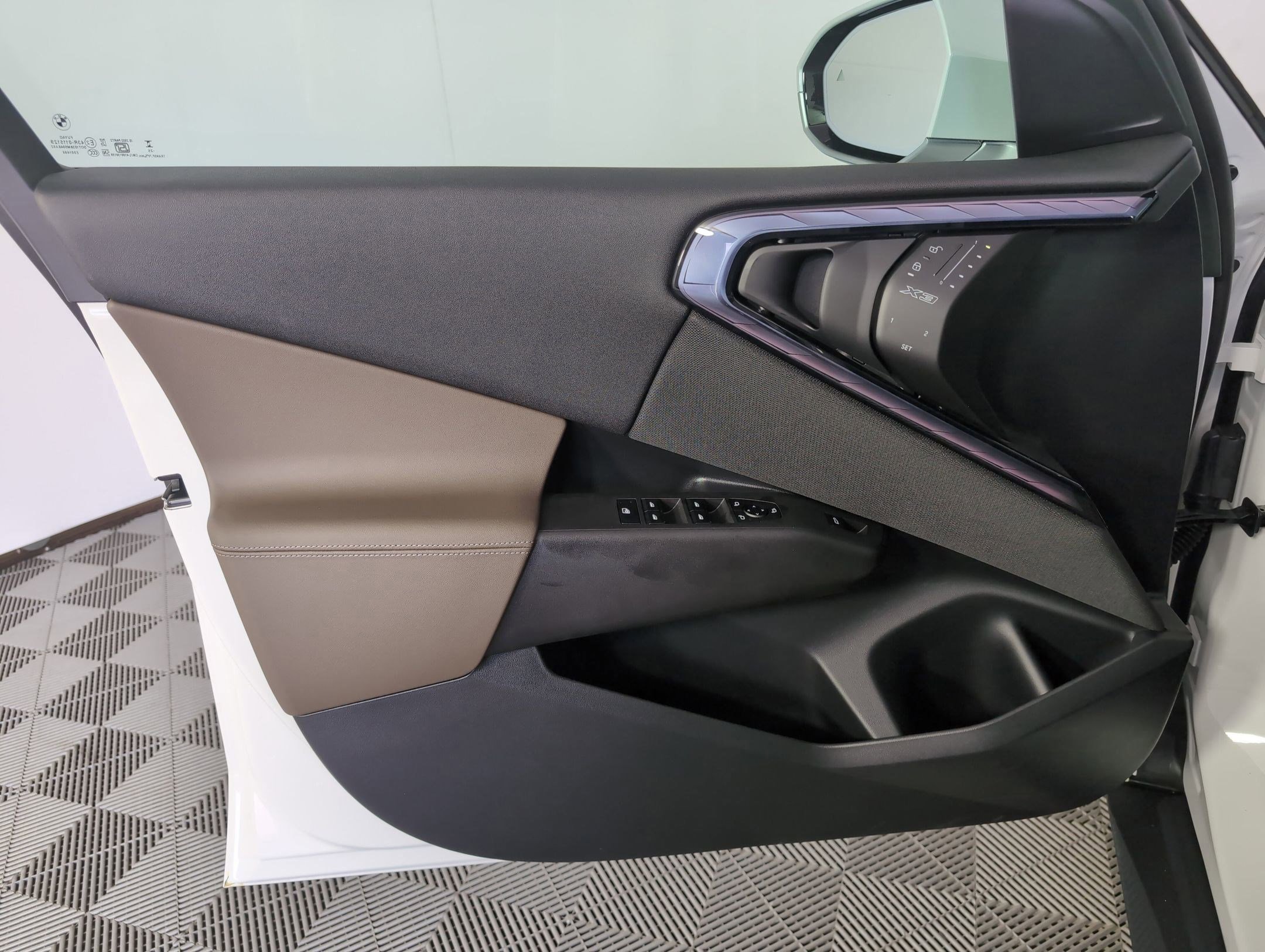 Used 2025 BMW X3 xDrive30i w/ Premium Package image 21