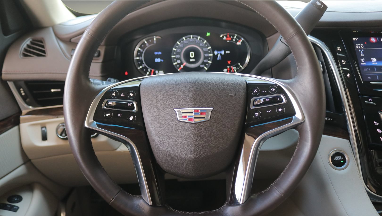 Used 2016 Cadillac Escalade Luxury AWD/4WD image 20