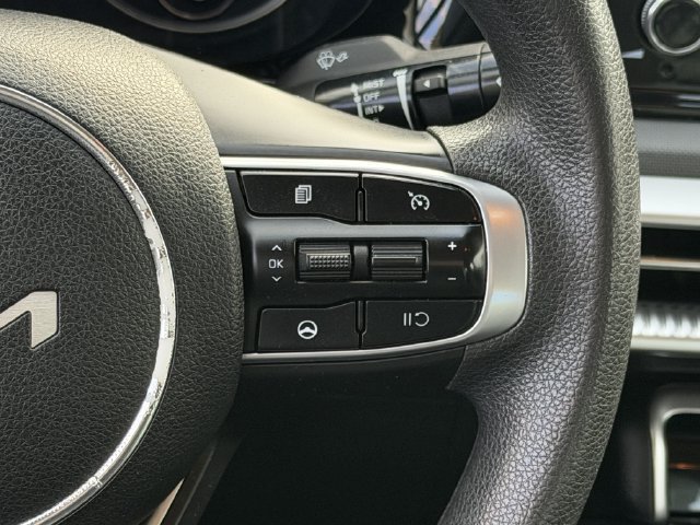 Used 2022 Kia K5 LXS FWD image 13