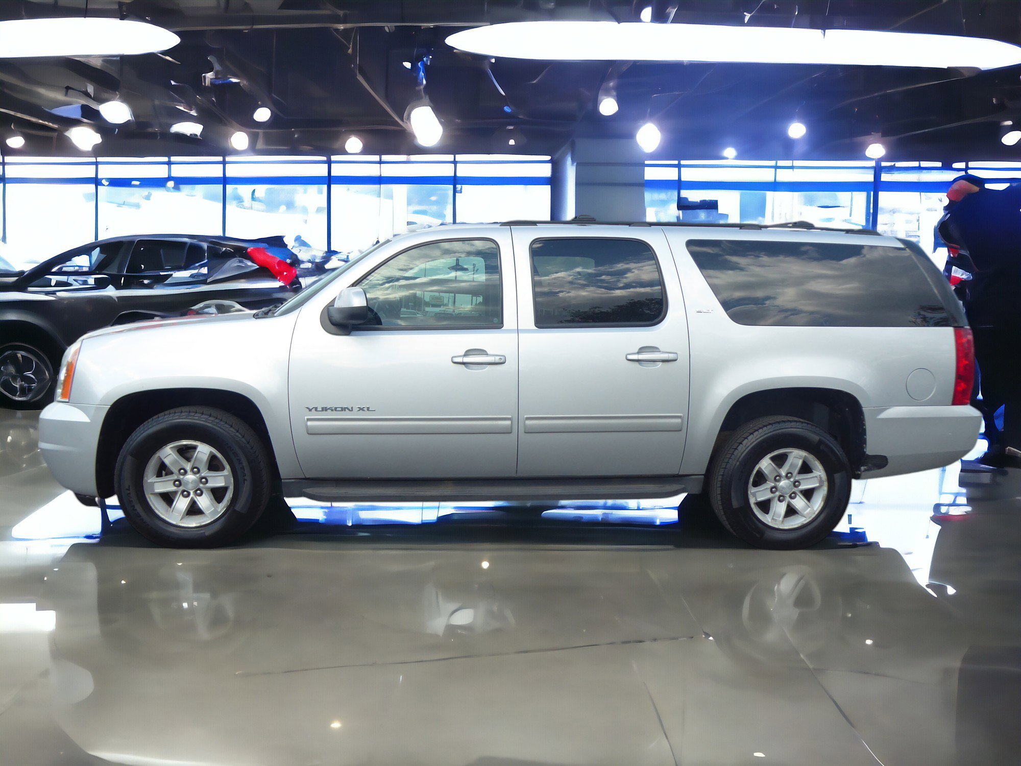 Used 2013 GMC Yukon XL SLT image 7