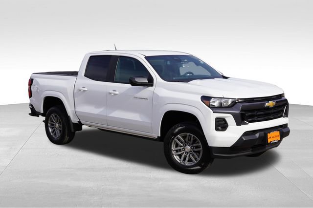 Used 2024 Chevrolet Colorado LT w/ LT Convenience Package II image 1