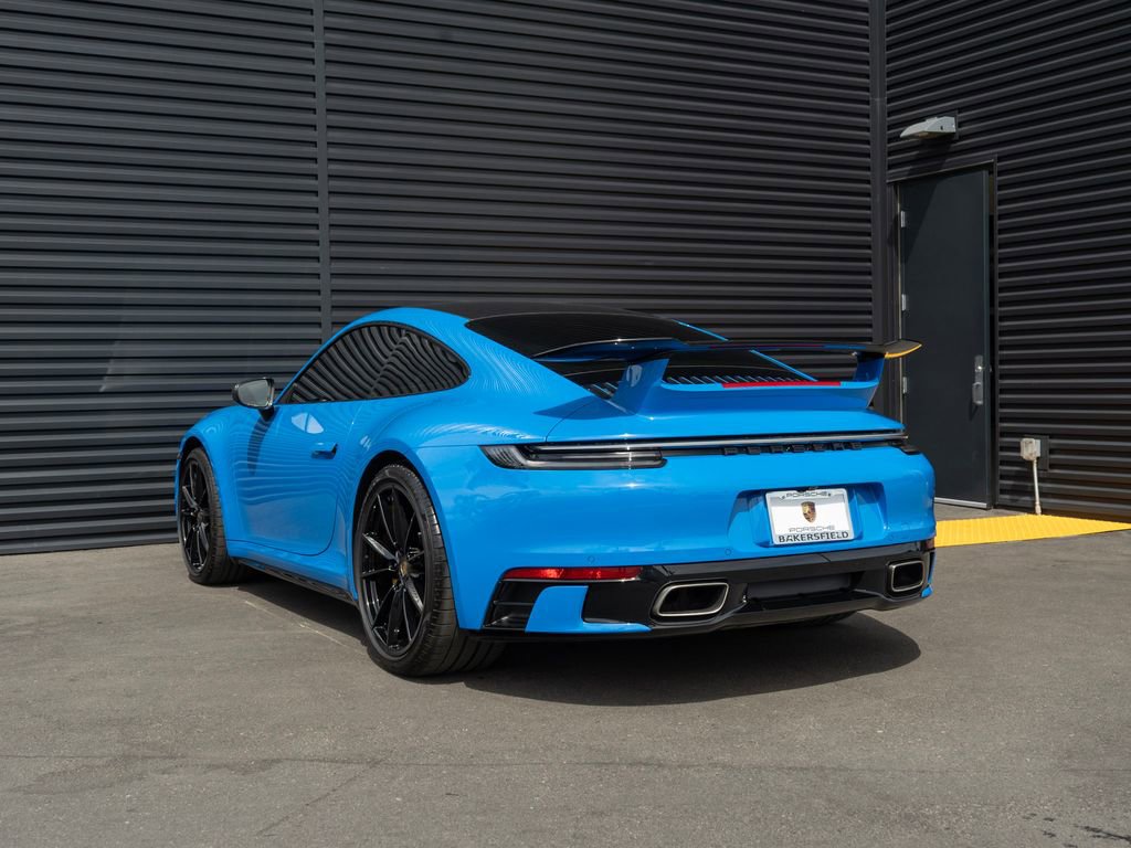Used 2023 Porsche 911 Carrera image 3