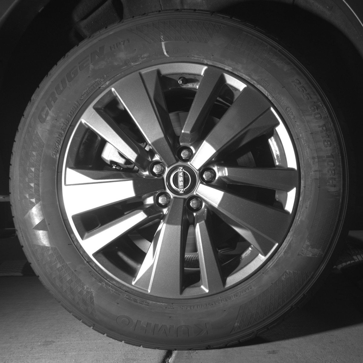 Used 2025 Nissan Pathfinder SV image 15