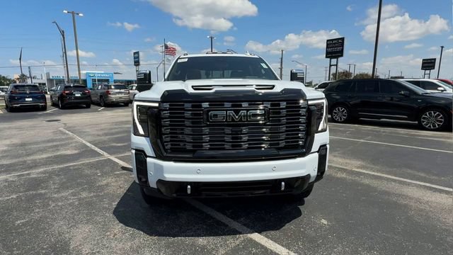 New 2026 GMC Sierra 3500 Denali Ultimate AWD/4WD image 3