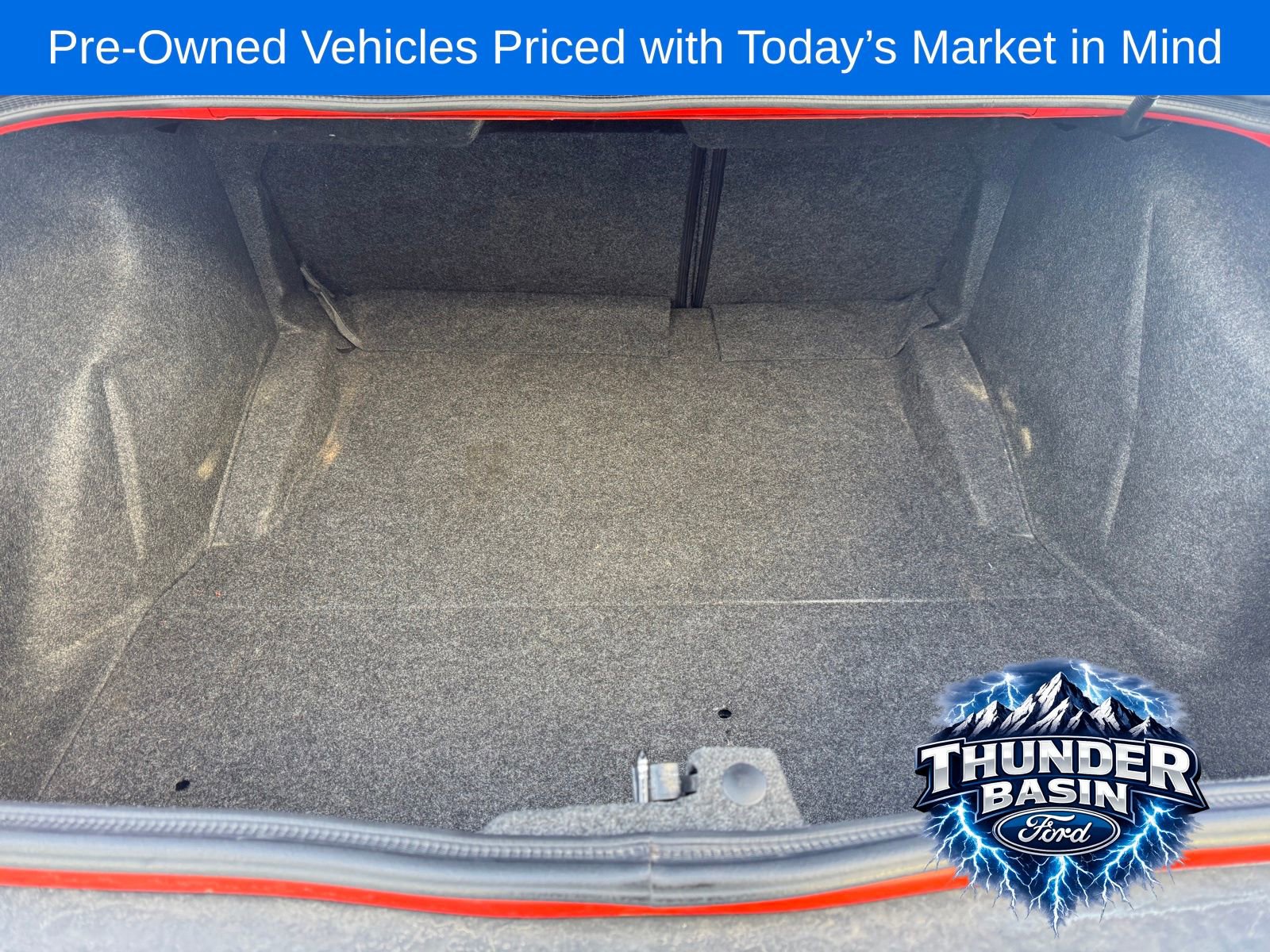 Used 2016 Dodge Challenger SRT w/ Technology Group image 6