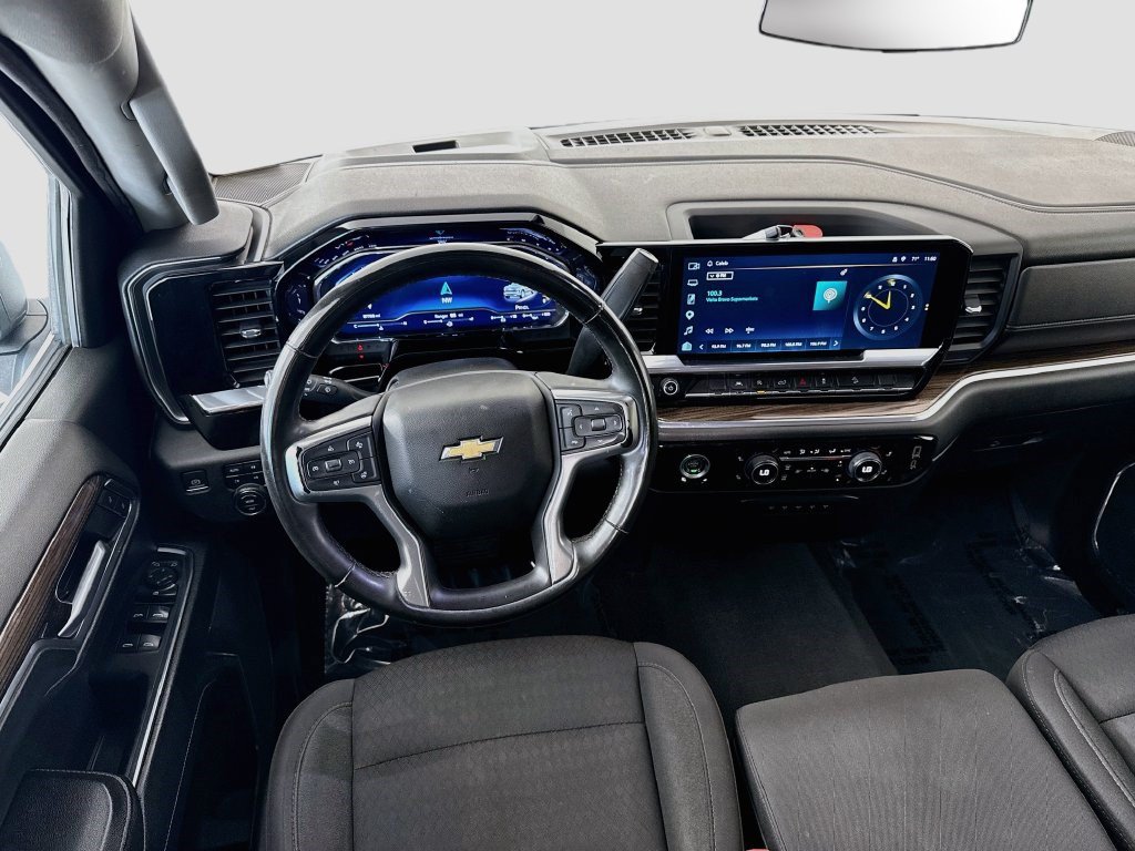 Used 2023 Chevrolet Silverado 1500 LT w/ Z71 Off-Road Package AWD/4WD image 16