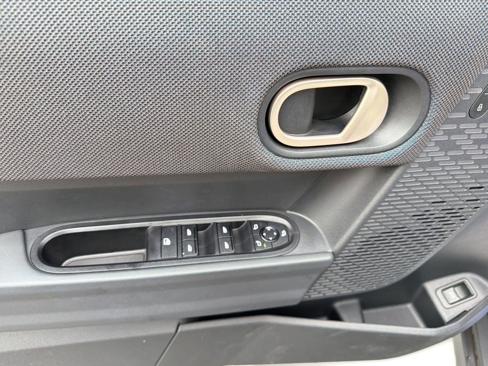 Certified 2025 MINI Cooper S FWD image 13